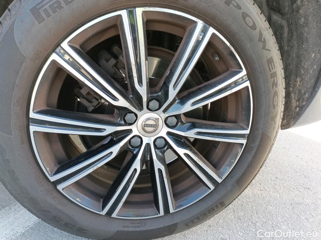  Volvo  XC60 VOLVO  / 2017 / 5P / todoterreno 2.0 T6 AWD Recharge Inscription Auto (AC) #2
