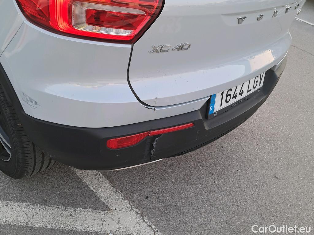  Volvo  XC 40 VOLVO XC40 / 2017 / 5P / todoterreno 1.5 T3 R-Design Auto #1