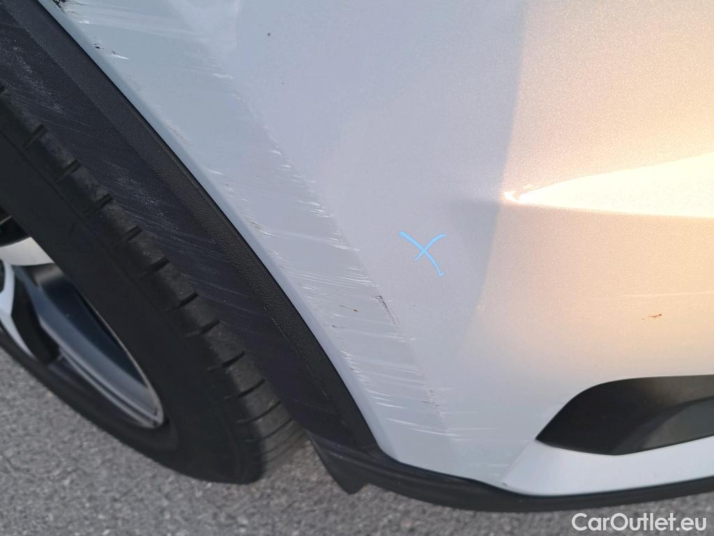  Volvo  XC 40 VOLVO XC40 / 2017 / 5P / todoterreno 1.5 T3 R-Design Auto #24