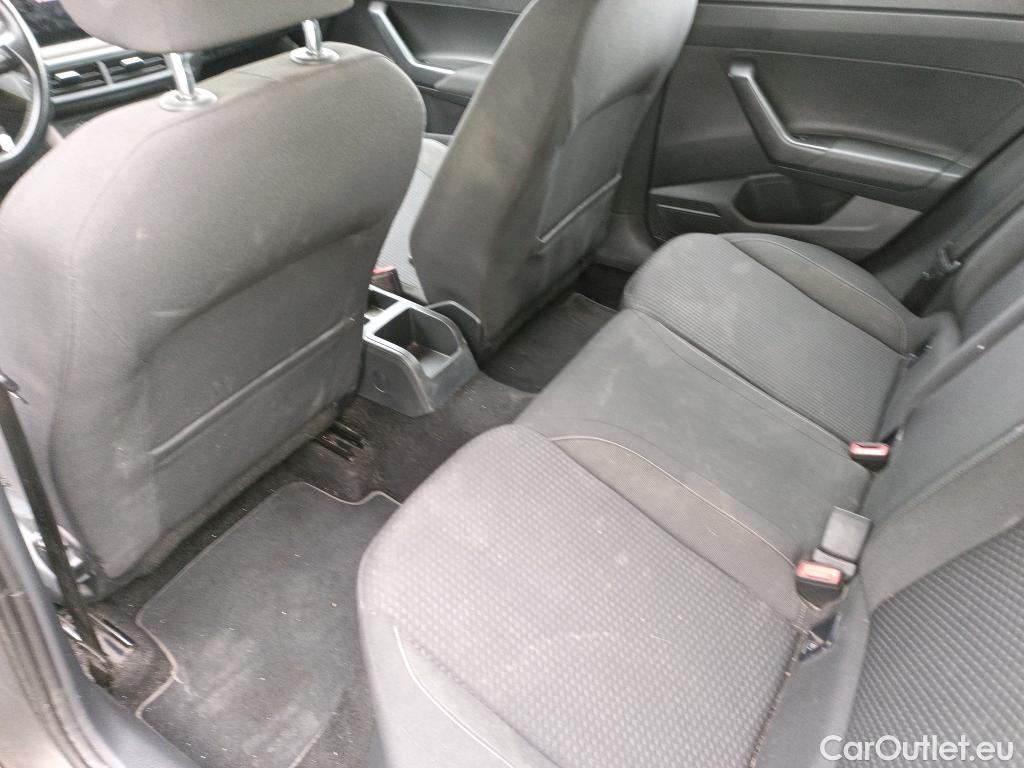  Volkswagen  Polo VOLKSWAGEN  / 2017 / 5P / berlina con portón Advance 1.0 TSI 70kW (95CV) #25