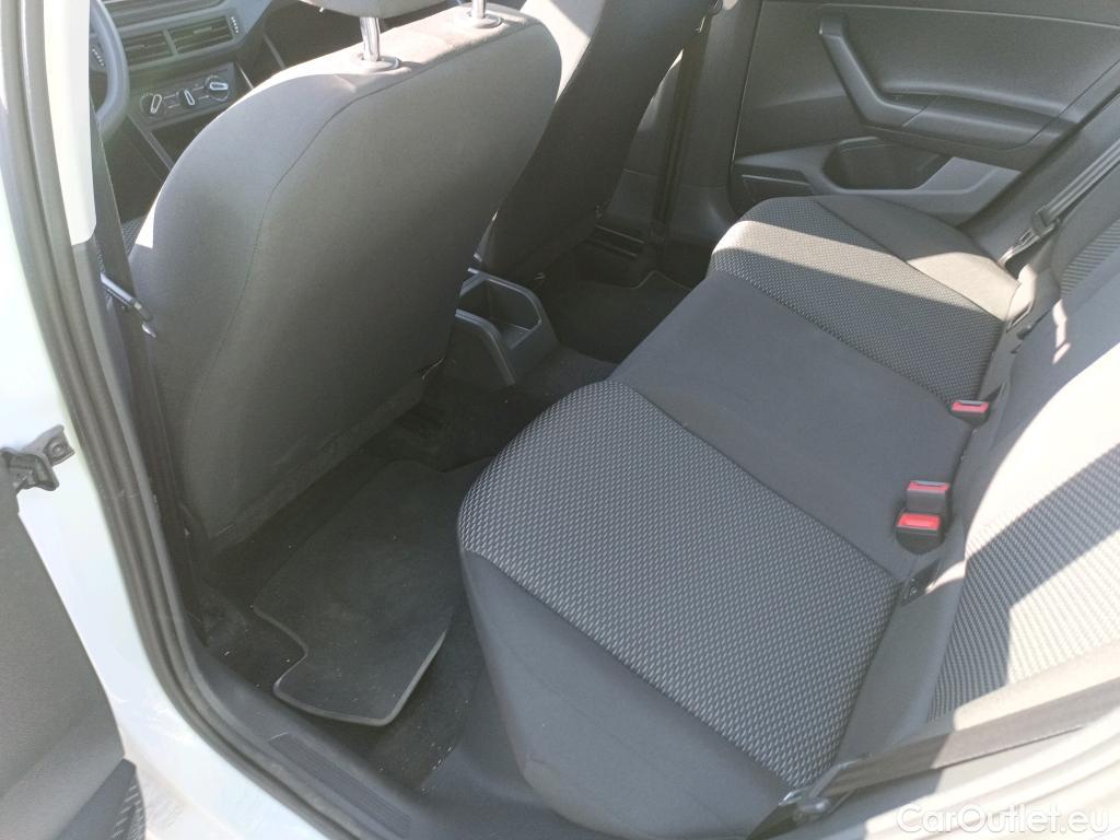  Volkswagen  Polo VOLKSWAGEN  / 2017 / 5P / berlina con portón Edition 1.0 59kW (80CV) #13