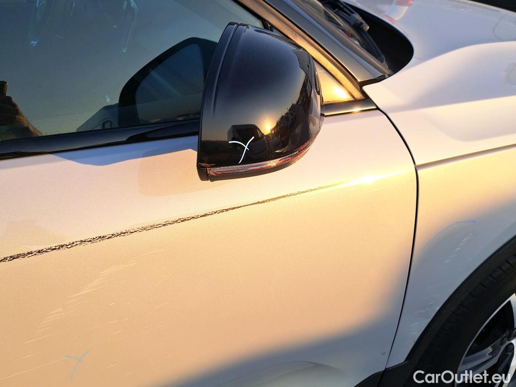  Volvo  XC 40 VOLVO XC40 / 2017 / 5P / todoterreno 1.5 T3 R-Design Auto #19