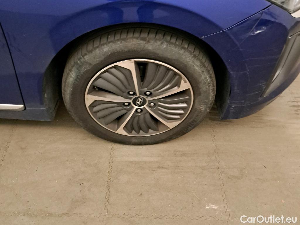  Hyundai   Ioniq HYUNDAI / 2019 / 5P / berlina con portón 1.6 GDI PHEV Klass DCT #8