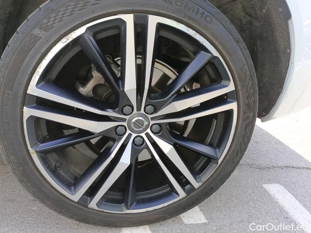  Volvo  XC60 VOLVO  / 2017 / 5P / todoterreno 2.0 T6 AWD Recharge R-Design Auto #2