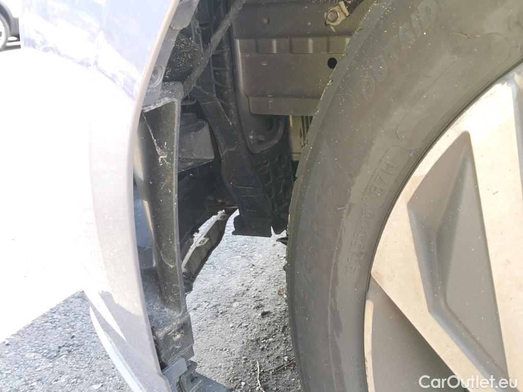  Hyundai  i20 HYUNDAI  1.0 TGDI Klass 100 CV ##SIN LLAVES## ACCIDENTADO## #23