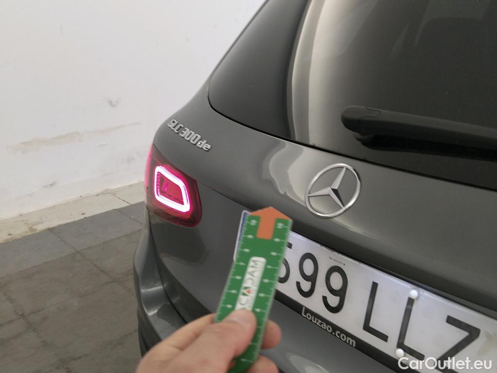  Mercedes  G-Klasee MERCEDES-BENZ Clase GLC 300 de 4MATIC 195 CV #3