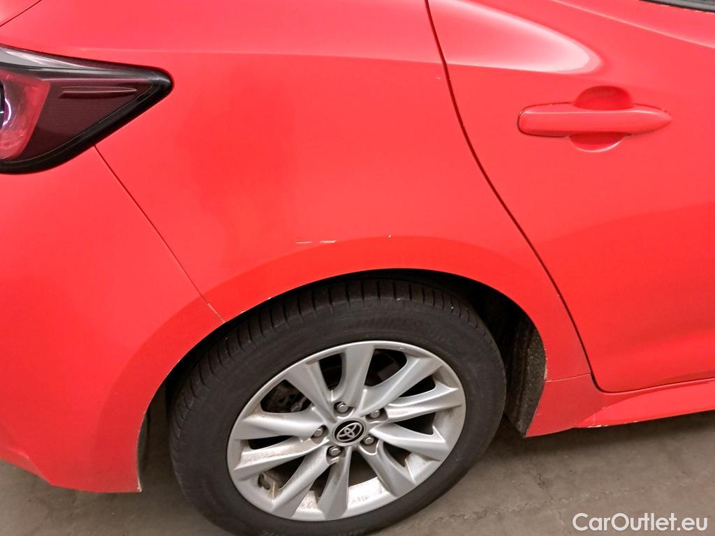  Toyota  Corolla TOYOTA  / 2019 / 5P / berlina con portón 140H Active Plus #3