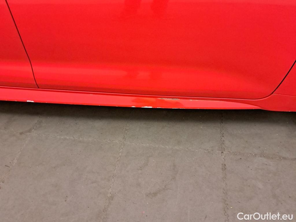  Toyota  Corolla TOYOTA  / 2019 / 5P / berlina con portón 140H Active Plus #1