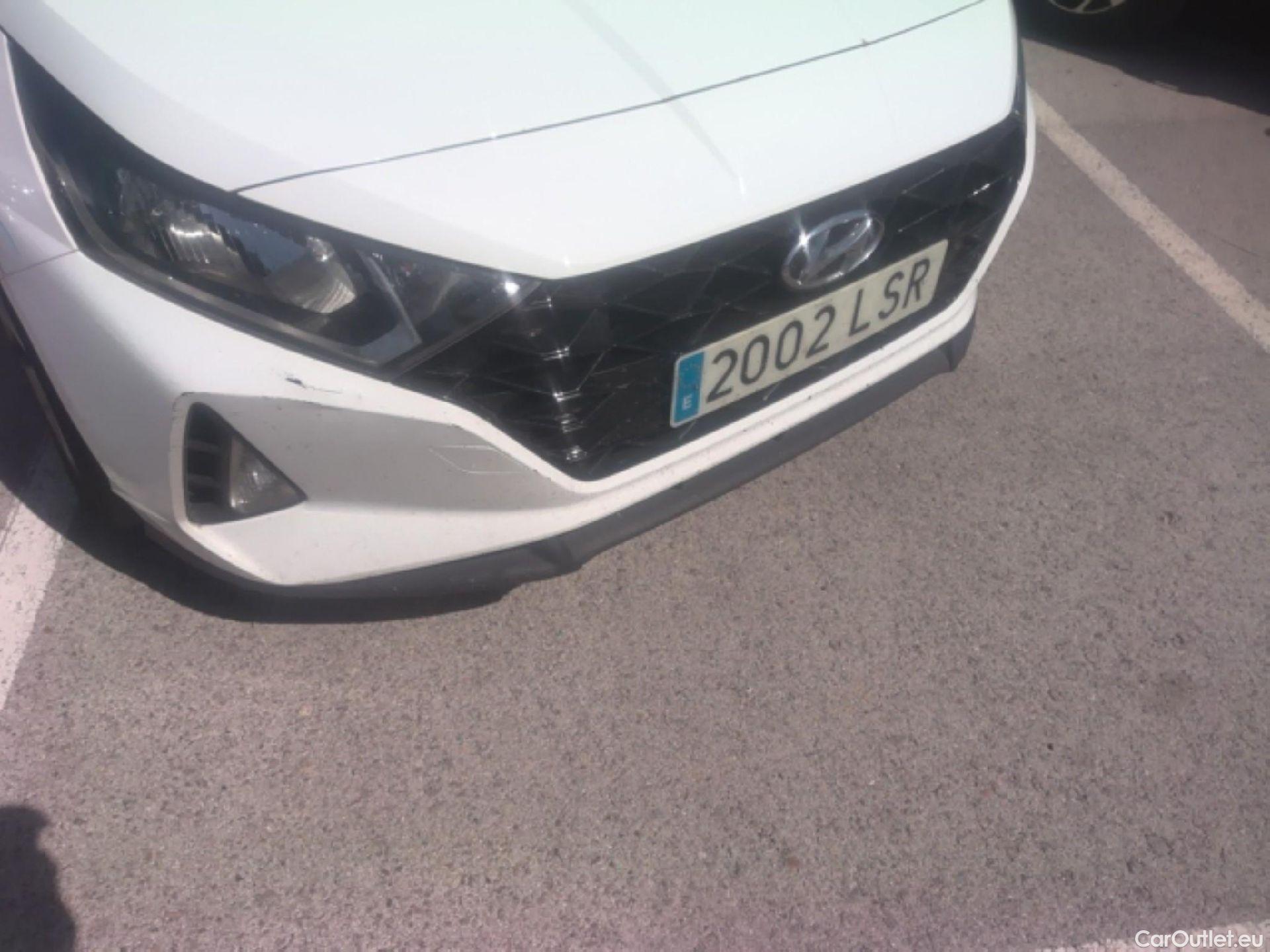  Hyundai  i20 HYUNDAI  / 2020 / 5P / berlina con portón 1.0 TGDI 74kW (100CV) 48V Essence #35