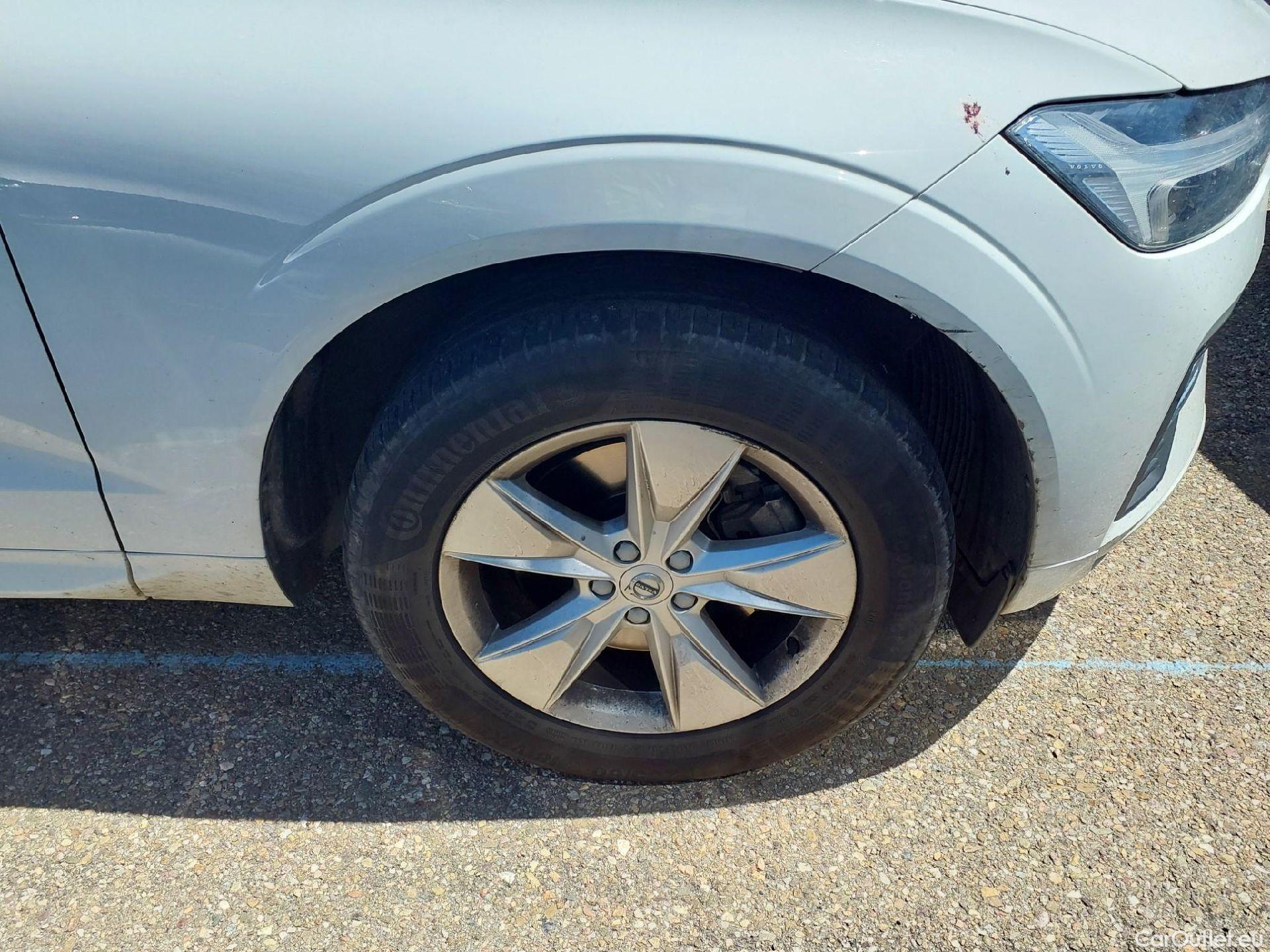  Volvo  XC60 VOLVO  / 5P / 2.0 B4 D Momentum Pro Auto 200 CV #12