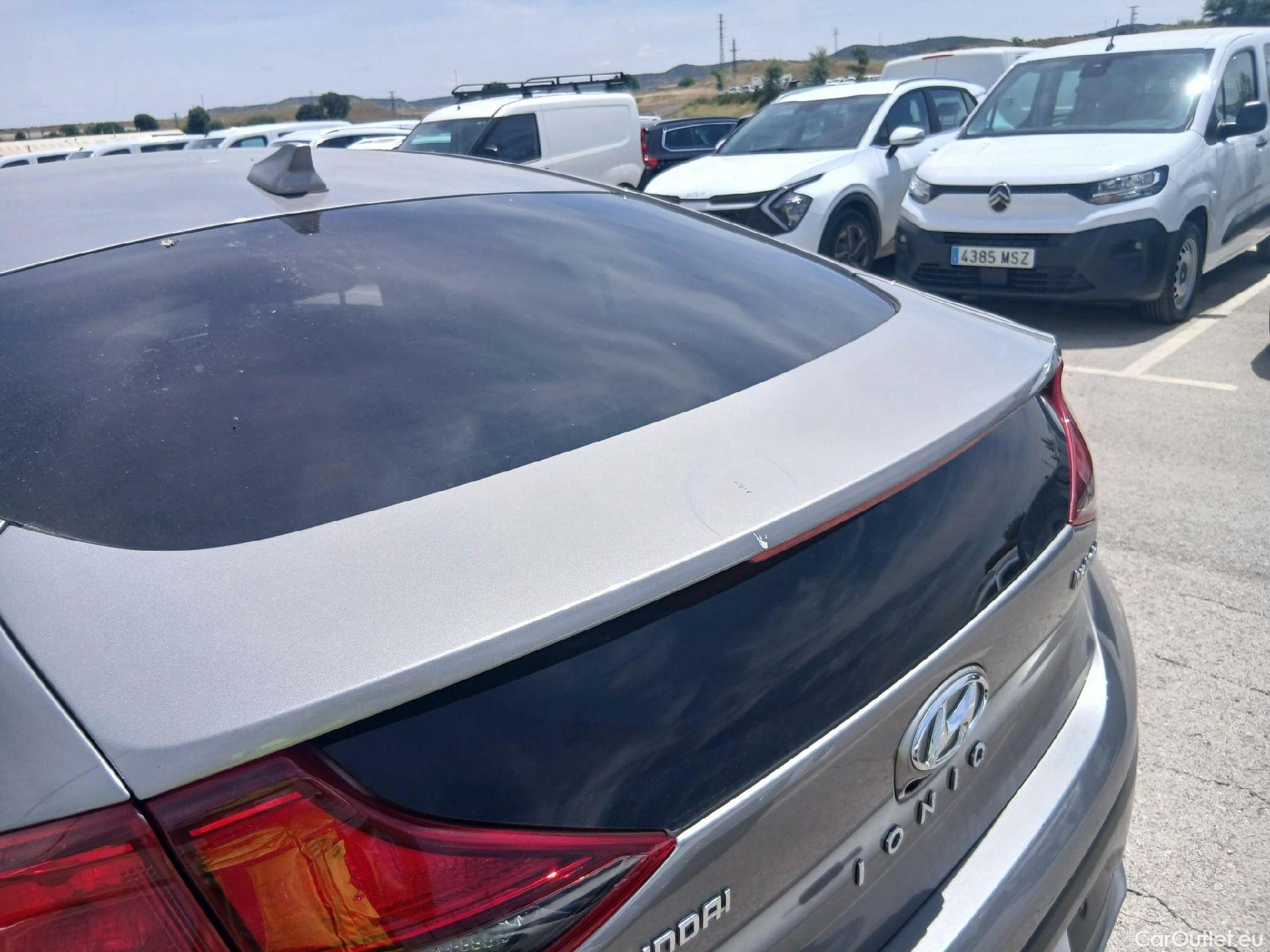  Hyundai   Ioniq HYUNDAI / 2019 / 5P / berlina con portón 1.6 GDI HEV Klass DCT #16