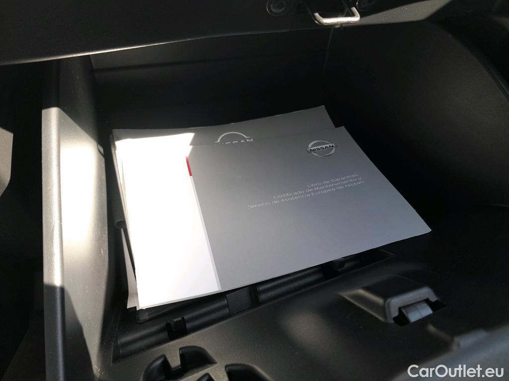  Nissan  Micra NISSAN  / 2017 / 5P / berlina con portón IG-T 68 kW (92 CV) E6D-F CVT Kiiro(SP) #18