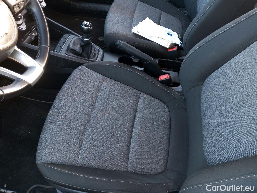  KIA  STONIC KIA  / 2017 / 5P / todoterreno 1.2 DPi 62kW (84CV) Concept (AC) #15