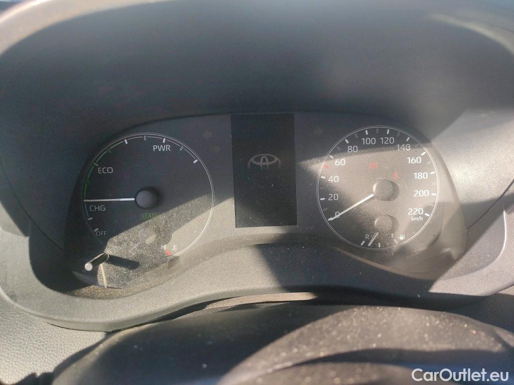  Toyota  Yaris TOYOTA Mantener activo un año 1.5 120H Business Plus #43