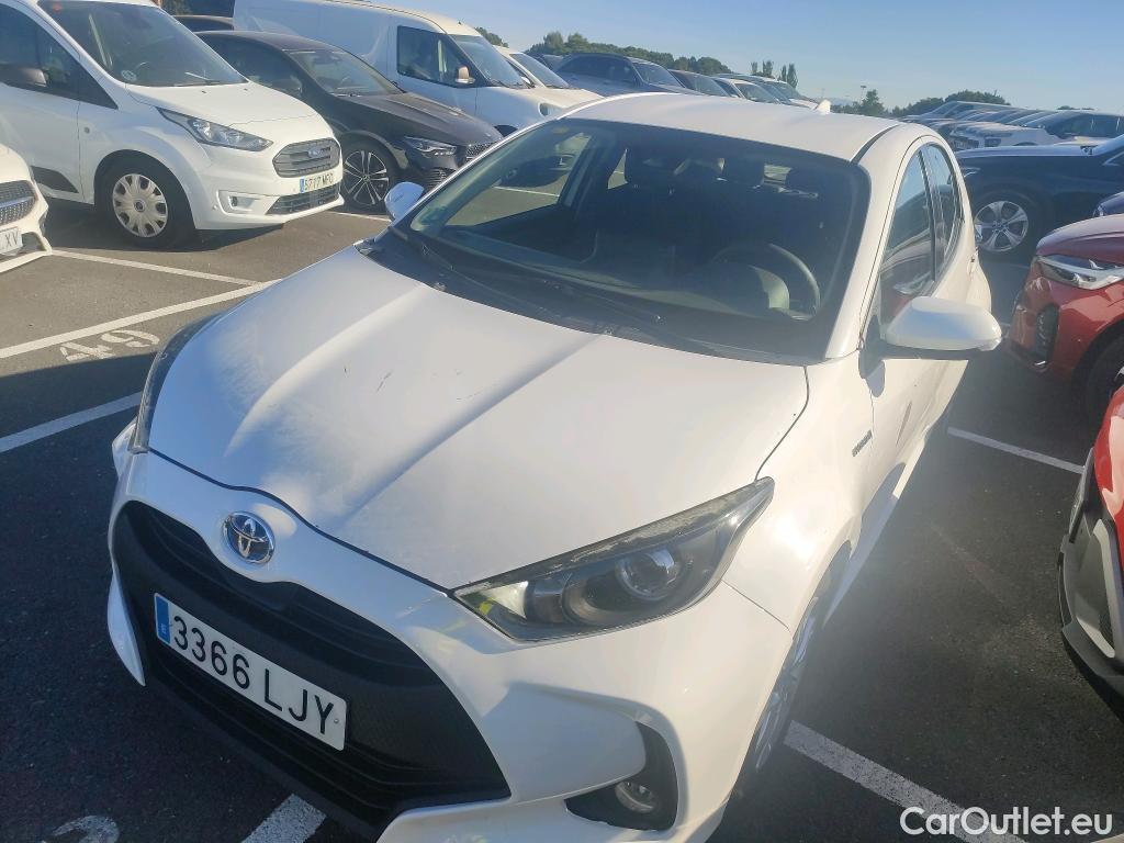  Toyota  Yaris TOYOTA Mantener activo un año 1.5 120H Business Plus #11