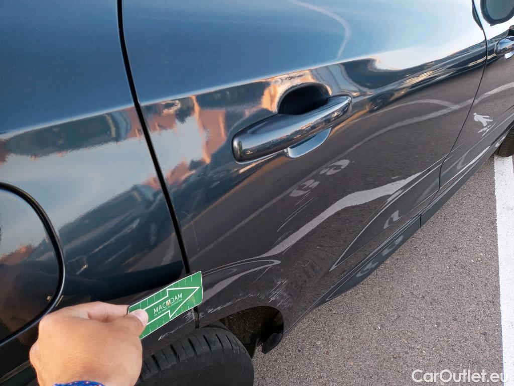  Volvo  XC60 VOLVO  / 2017 / 5P / todoterreno 2.0 B4 D Momentum Auto #2