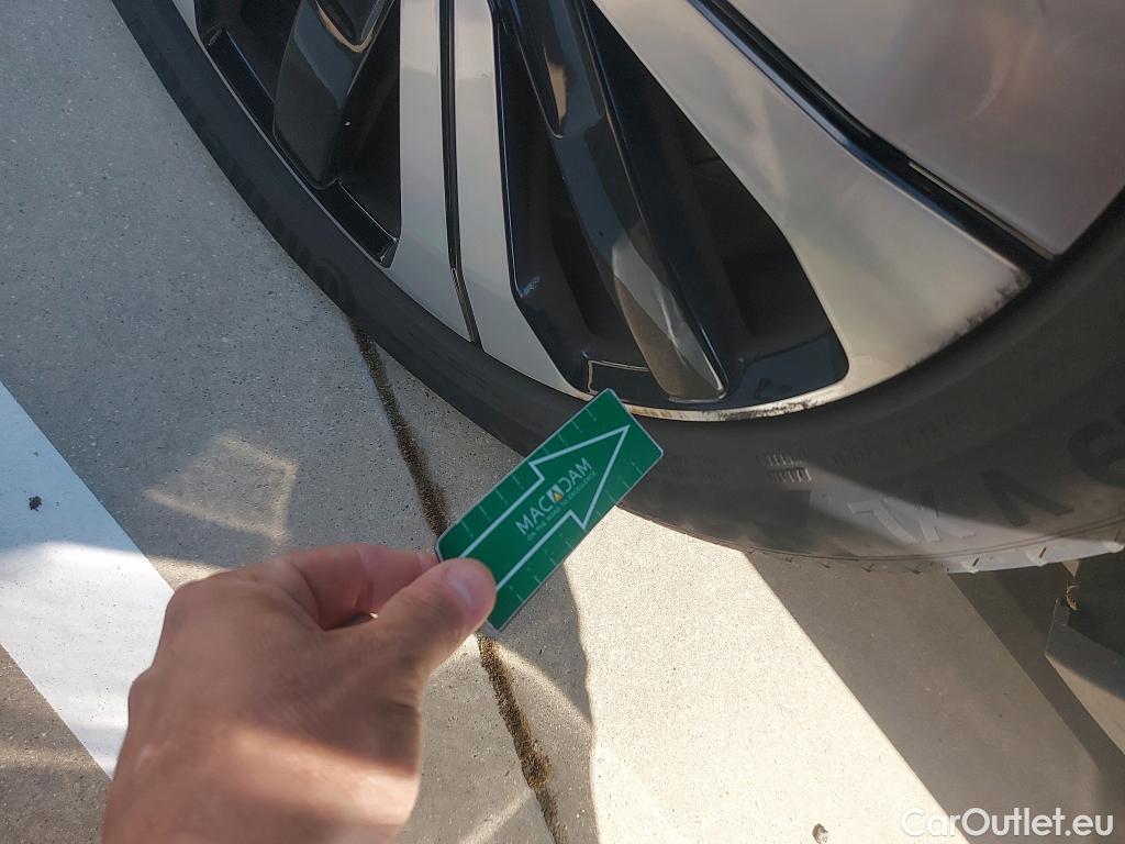  Volvo  XC 40 VOLVO XC40 / 2021 / 5P / todoterreno 1.5 T5 Recharge PHEV Plus Dark Auto #4