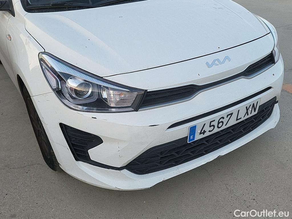  KIA  Rio KIA  / 2020 / 5P / berlina con portón 1.2 DPi 62kW (84CV) Concept #24