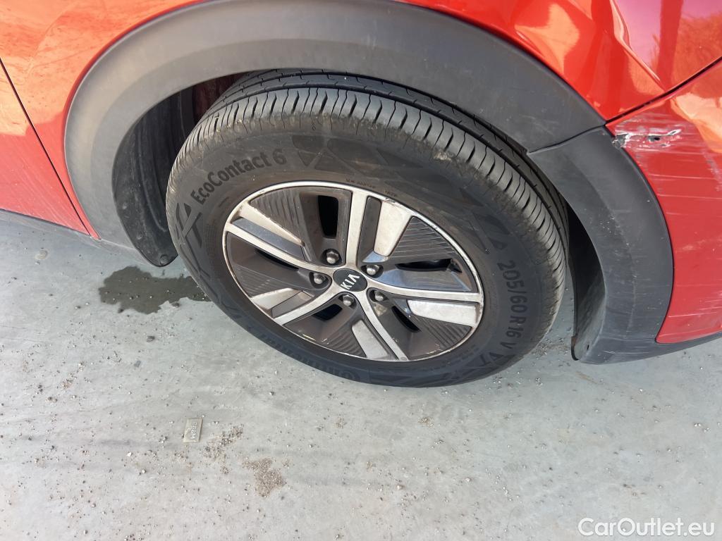  KIA  Niro KIA  / 2019 / 5P / crossover 1.6 GDi HEV 104kW (141CV) Drive #3