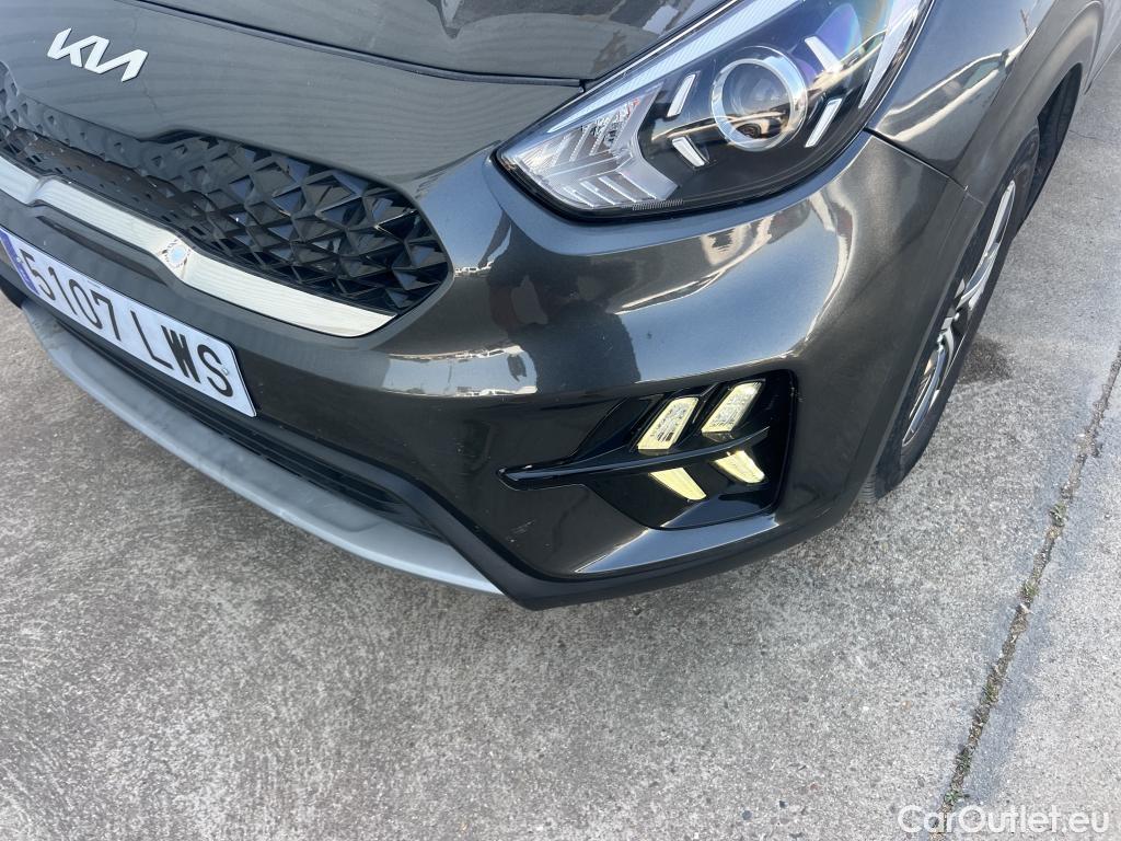  KIA  Niro KIA  / 2019 / 5P / crossover 1.6 GDi HEV 104kW (141CV) Concept #22