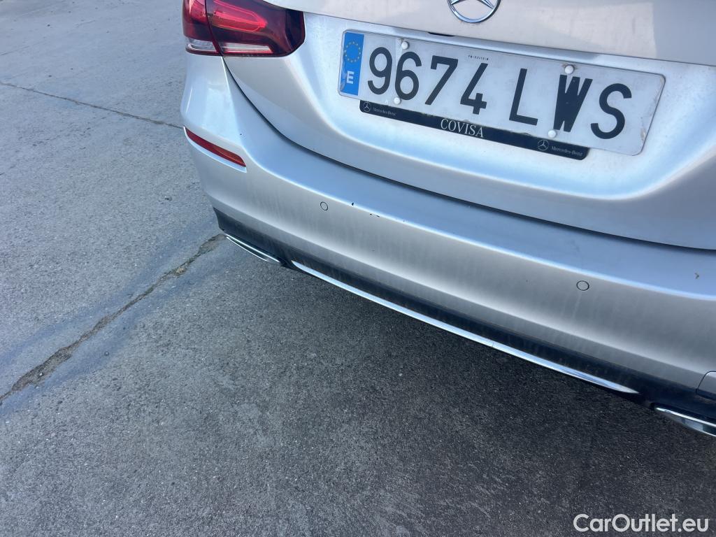  Mercedes  A-Klasse MERCEDES-BENZ Clase A / 2018 / 4P / sedán Sedán A 250 e #14