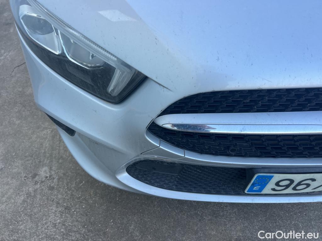  Mercedes  A-Klasse MERCEDES-BENZ Clase A / 2018 / 4P / sedán Sedán A 250 e #11