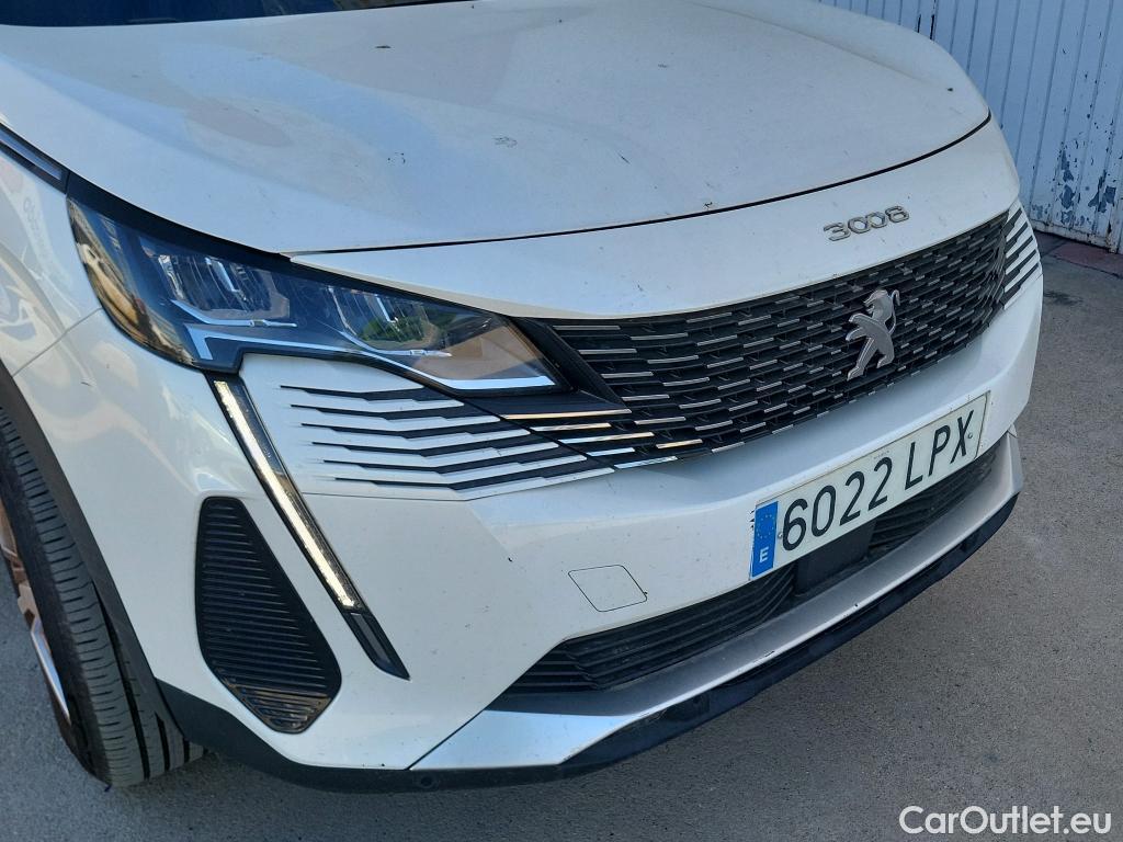  Peugeot  3008 PEUGEOT  / 2020 / 5P / todoterreno 1.2 PureTech 96KW S&S Active Pack EAT8 #9