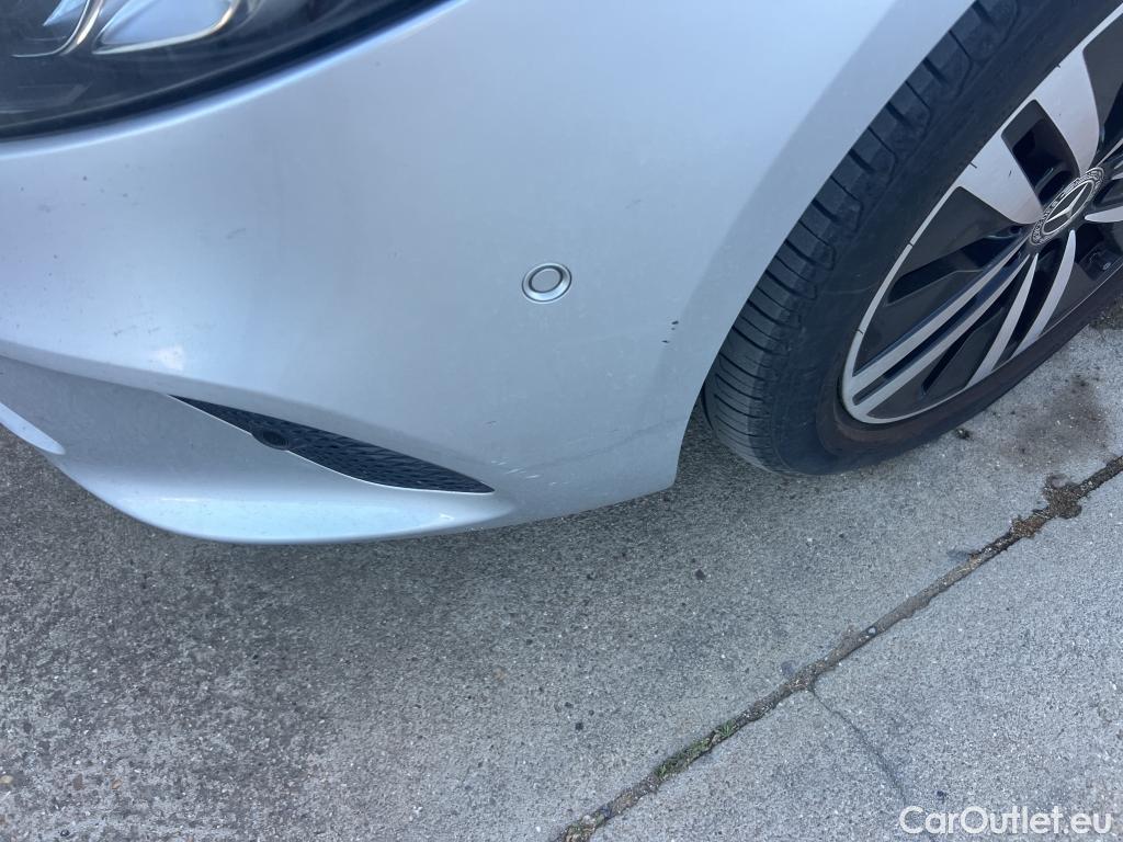  Mercedes  A-Klasse MERCEDES-BENZ Clase A / 2018 / 4P / sedán Sedán A 250 e #9