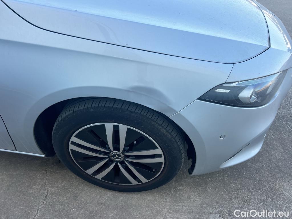  Mercedes  A-Klasse MERCEDES-BENZ Clase A / 2018 / 4P / sedán Sedán A 250 e #3