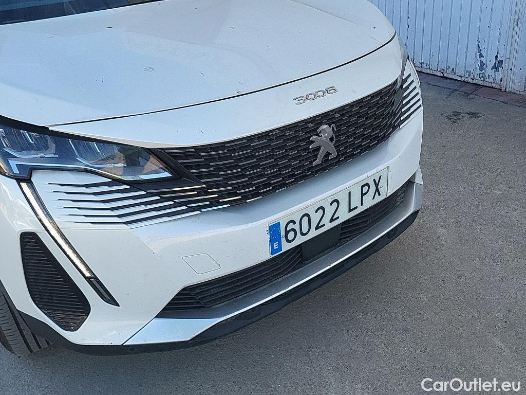  Peugeot  3008 PEUGEOT  / 2020 / 5P / todoterreno 1.2 PureTech 96KW S&S Active Pack EAT8 #3