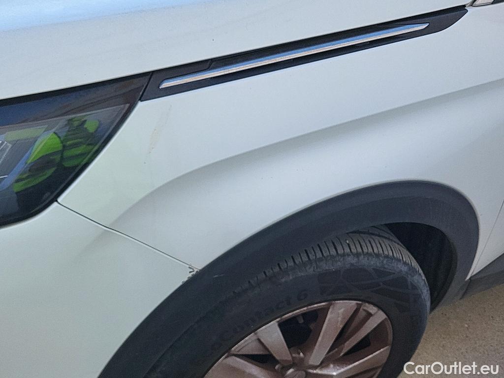  Peugeot  3008 PEUGEOT  / 2020 / 5P / todoterreno 1.2 PureTech 96KW S&S Active Pack EAT8 #27