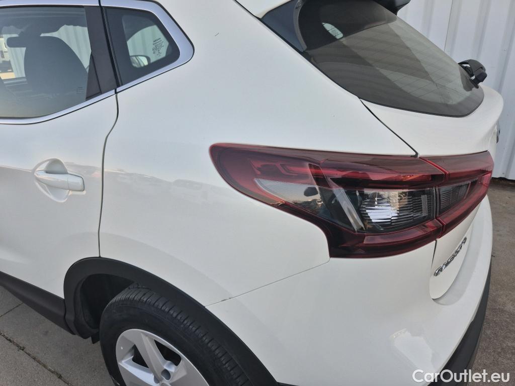  Nissan  Qashqai NISSAN  / 2017 / 5P / todoterreno DIG-T 103 kW (140 CV) E6D ACENTA (AC) #3