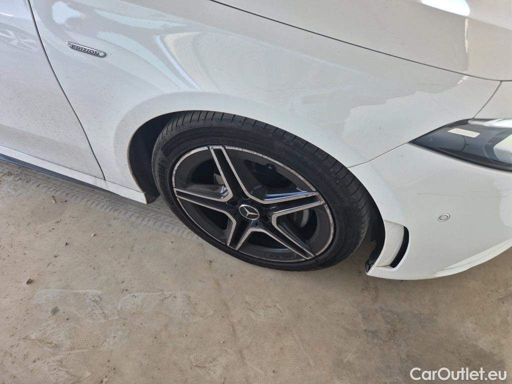  Mercedes  A-Klasse MERCEDES-BENZ Clase A / 2018 / 5P / berlina con portón A 180 d #1