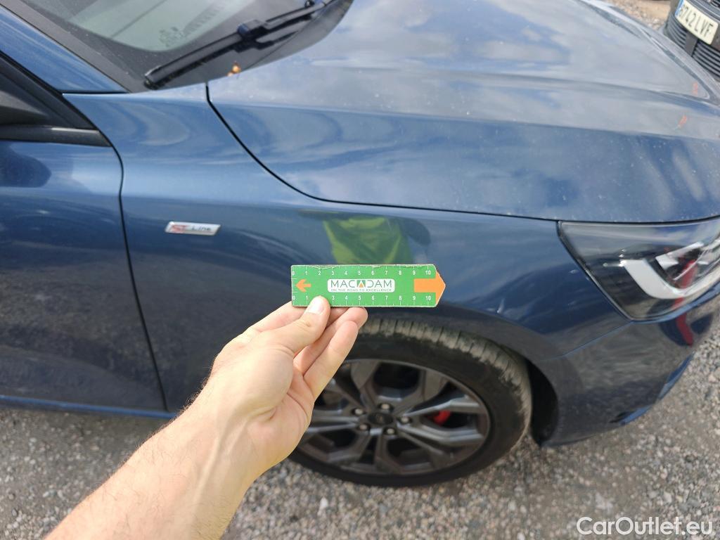  Ford  Focus FORD  / 2018 / 5P / berlina con portón 1.0 Ecoboost MHEV 92kW ST-Line Style SIP (AC3) #30