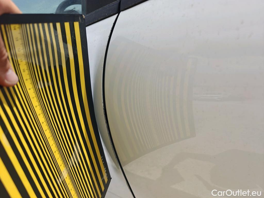  Citroen  C3 CITROEN  / 2016 / 5P / berlina con portón BlueHDi 73KW (100CV) S&S FEEL #27