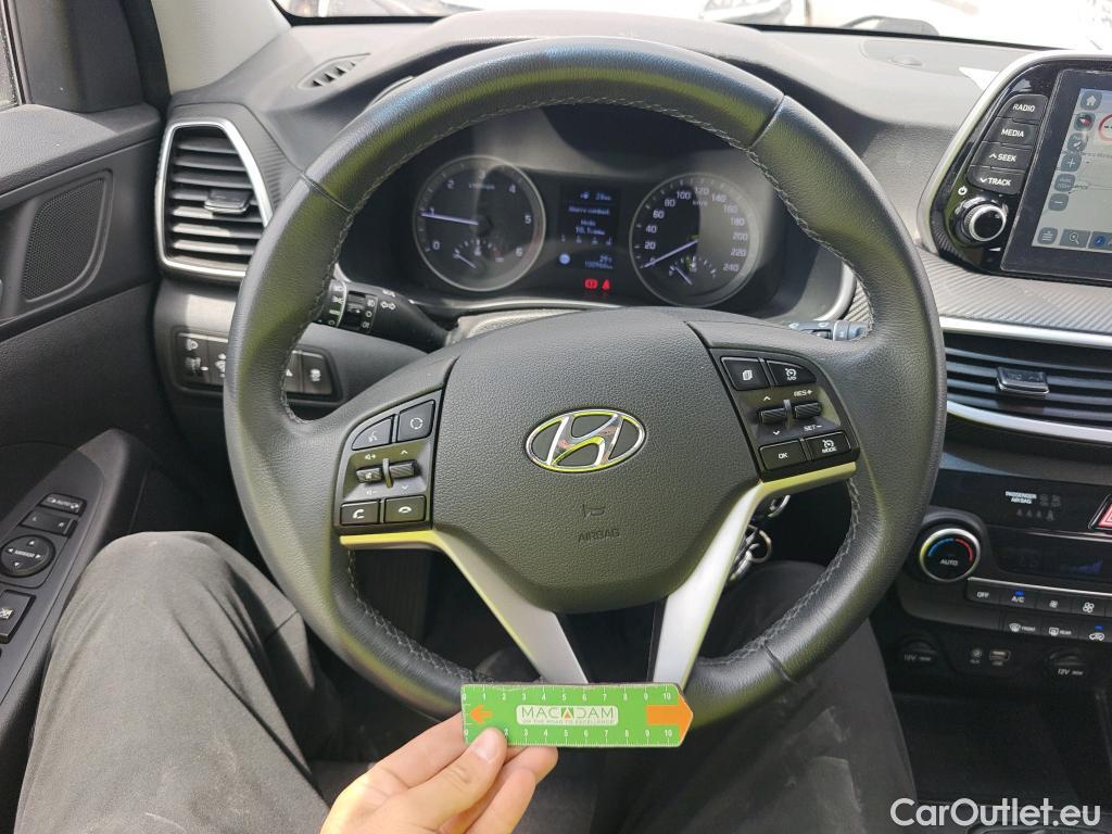  Hyundai  Tucson HYUNDAI  / 2018 / 5P / todoterreno 1.6 CRDI 85kW (116CV) 48V SLE 4X2(SP)(SL) #26