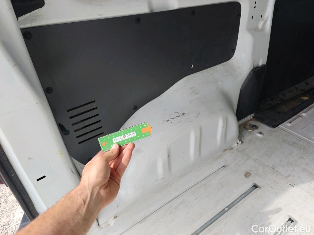  Citroen  Jumpy CITROEN  / 2016 / 4P / furgón Furgón Talla M BlueHDi 100 S&S 6v #37