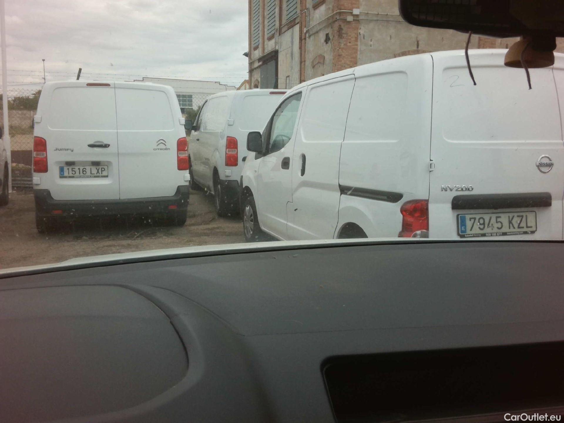  Citroen  Berlingo CITROEN  / 2018 / 4P / combi Talla M BlueHDi 100 S&S LIVE PACK BUSINE #17