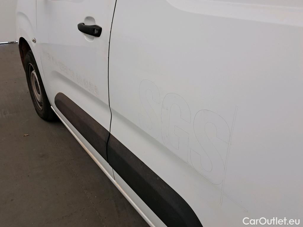  Citroen  Berlingo CITROEN  / 2018 / 3P / furgón derivado de turismo Talla M BlueHDi 100 CONTROL #4