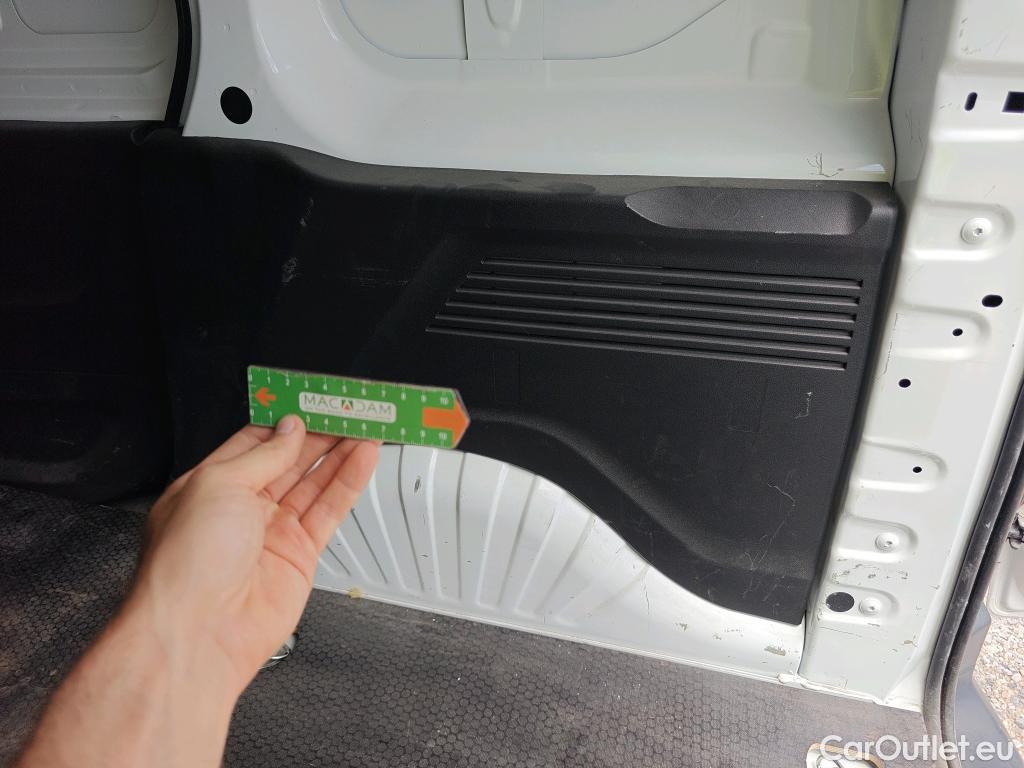  Citroen  Berlingo CITROEN  / 2018 / 4P / furgón derivado de turismo Talla M BlueHDi 100 CLUB #45