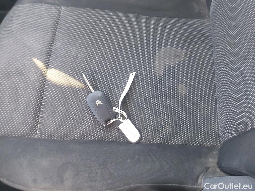  Citroen  Berlingo CITROEN  / 2018 / 4P / combi Talla M BlueHDi 100 S&S LIVE PACK BUSINE #3
