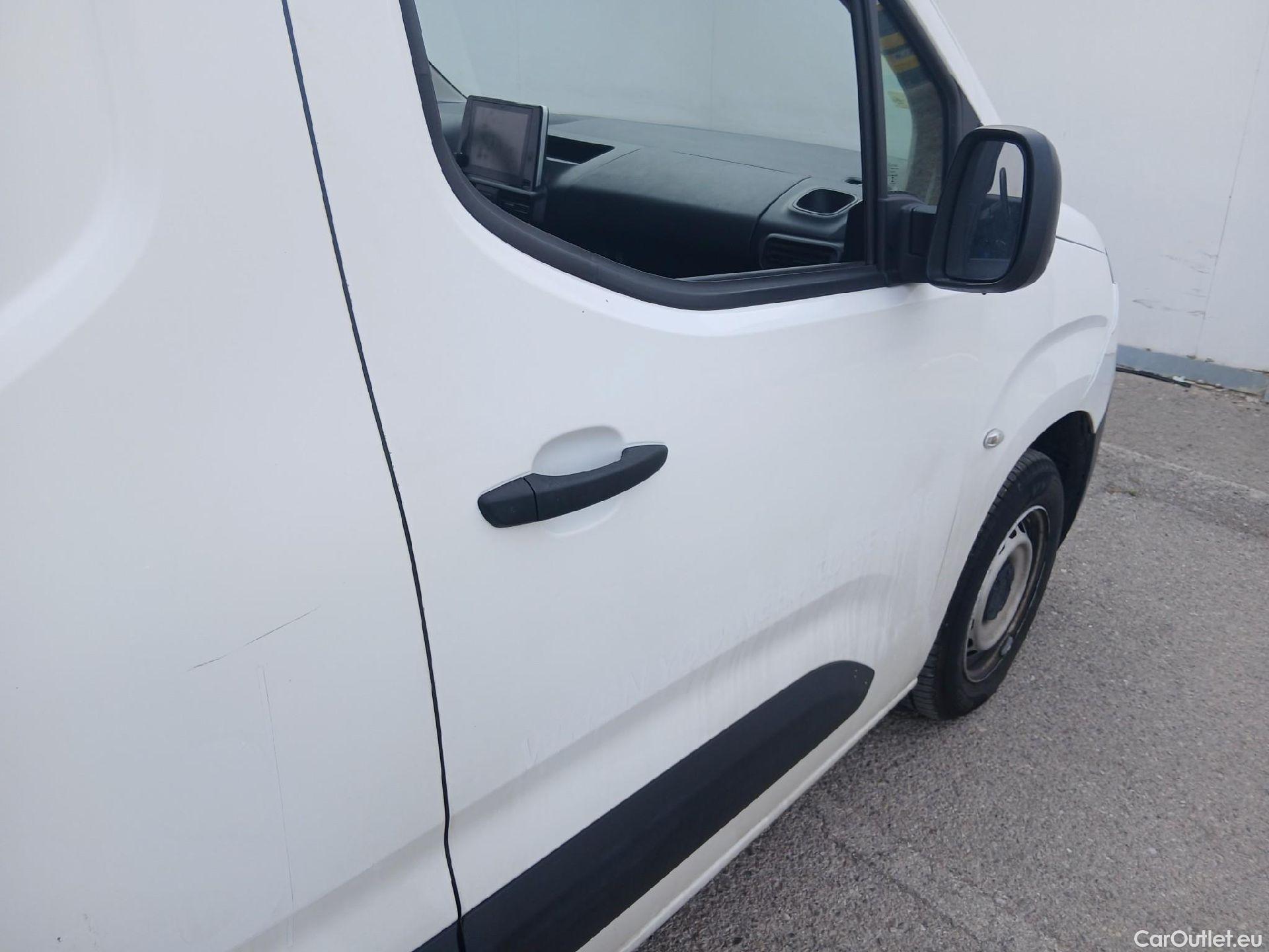  Citroen  Berlingo CITROEN  / 2018 / 3P / furgón derivado de turismo Talla M BlueHDi 100 CONTROL #17