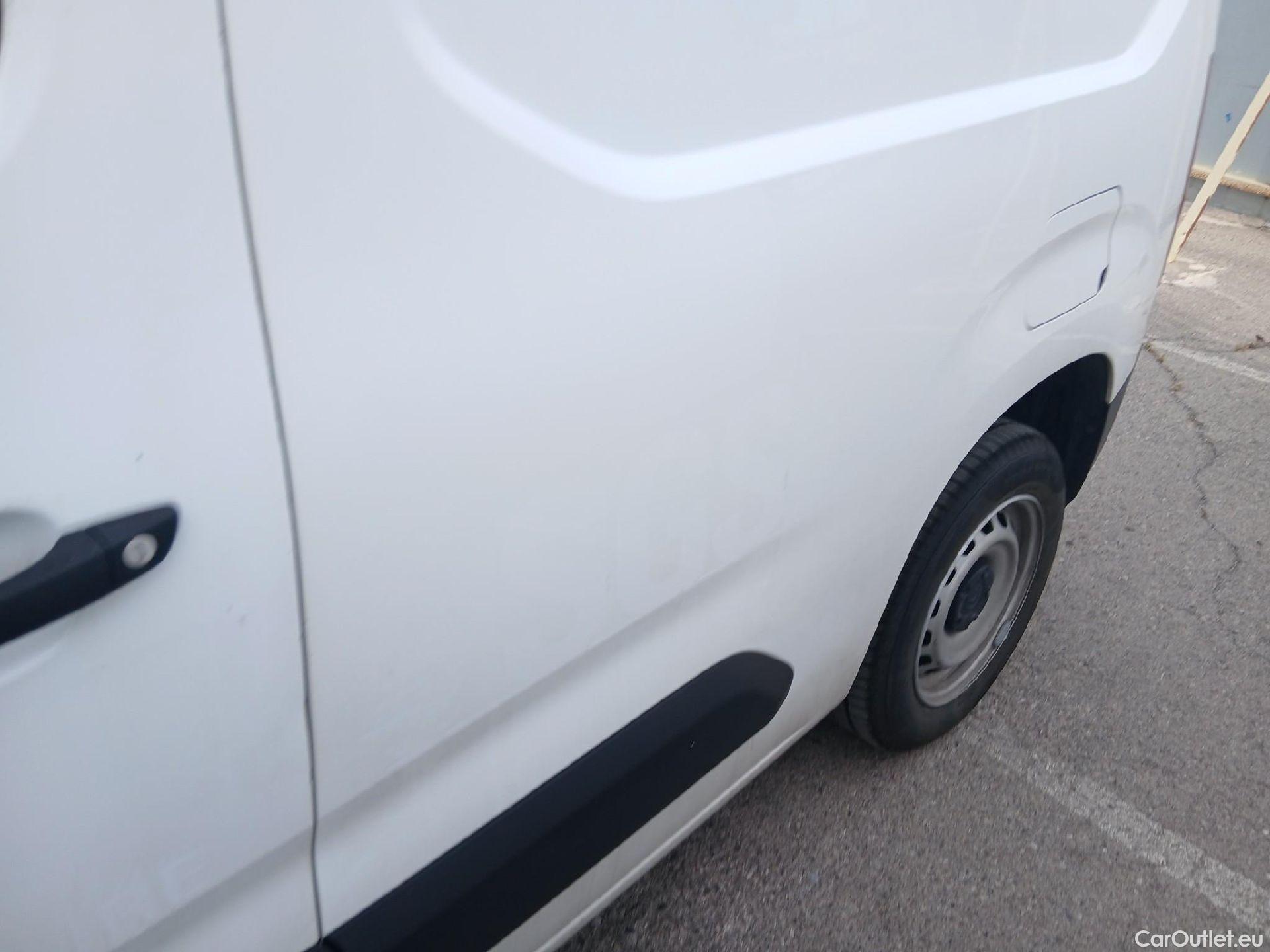  Citroen  Berlingo CITROEN  / 2018 / 3P / furgón derivado de turismo Talla M BlueHDi 100 CONTROL #8