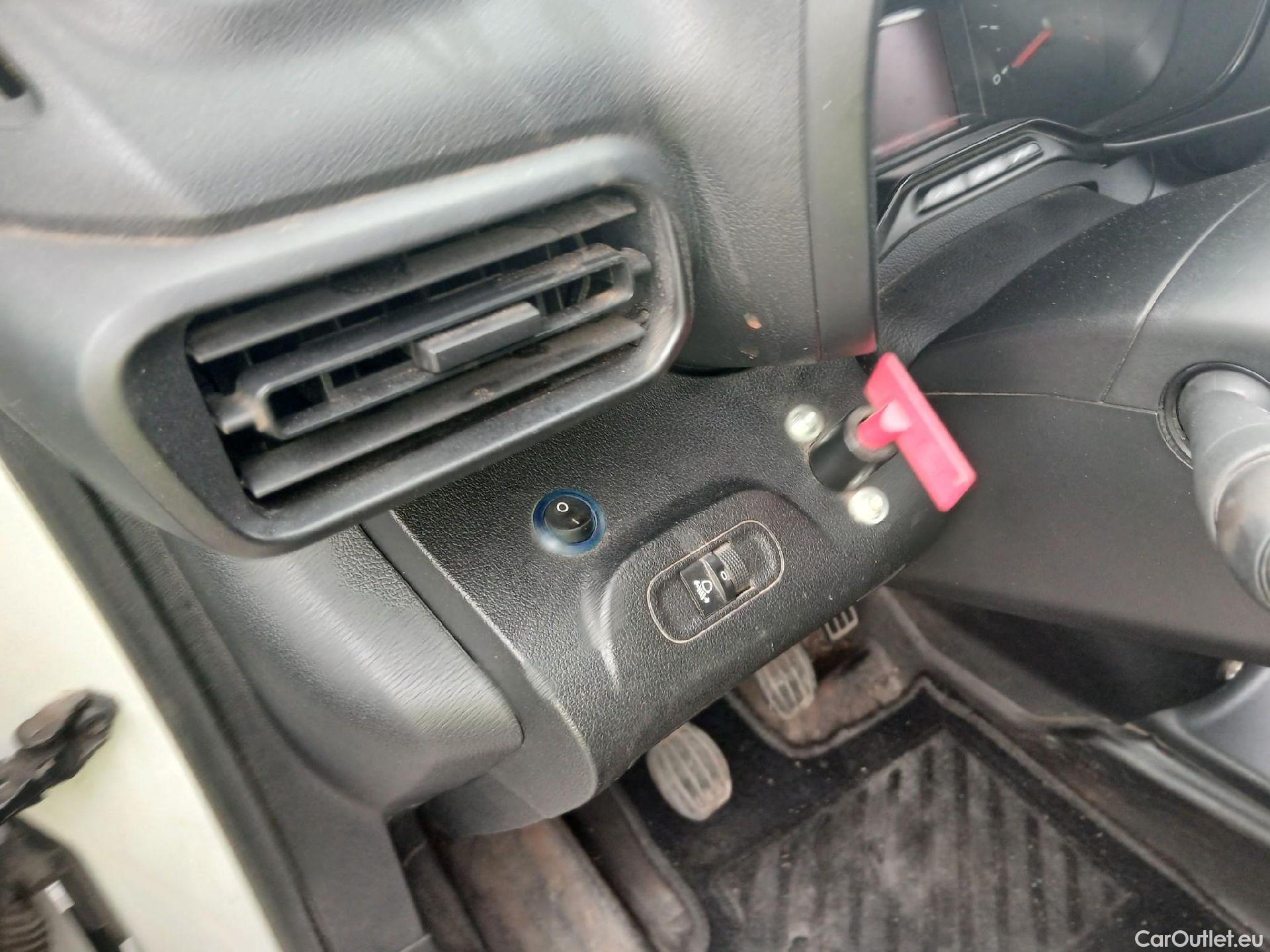  Citroen  Berlingo CITROEN  / 2018 / 3P / furgón derivado de turismo Talla M BlueHDi 100 CONTROL #24
