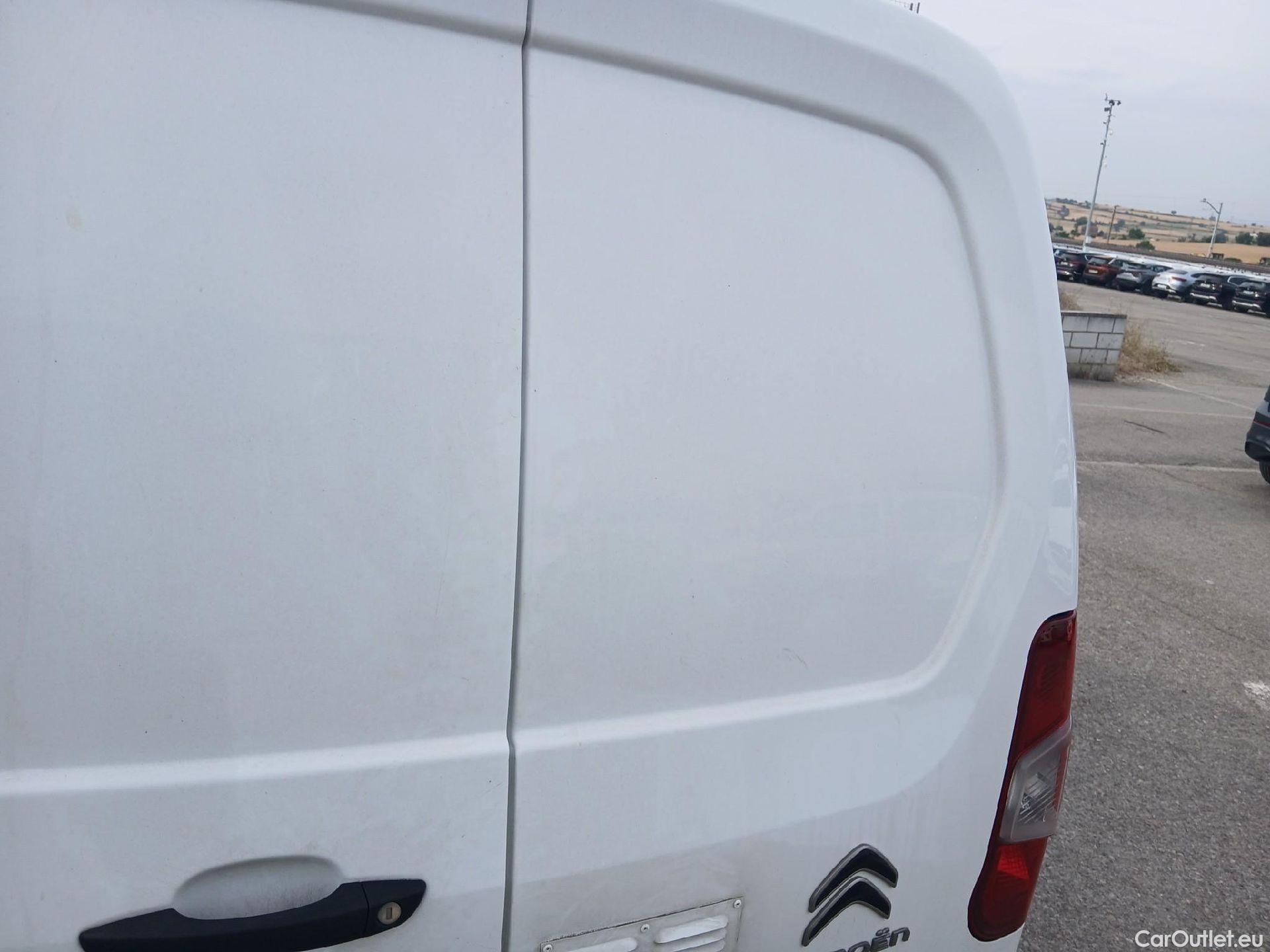  Citroen  Berlingo CITROEN  / 2018 / 3P / furgón derivado de turismo Talla M BlueHDi 100 CONTROL #13