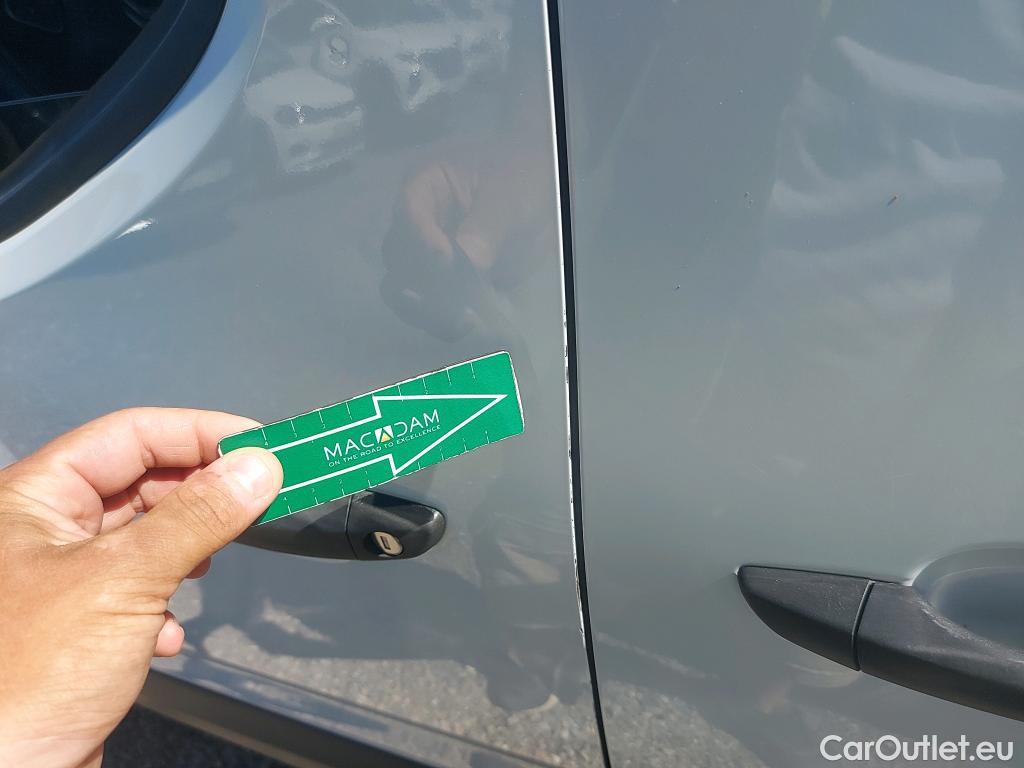  Citroen  Berlingo CITROEN  / 2018 / 4P / combi Talla M BlueHDi 100 S&S LIVE PACK BUSINE #11