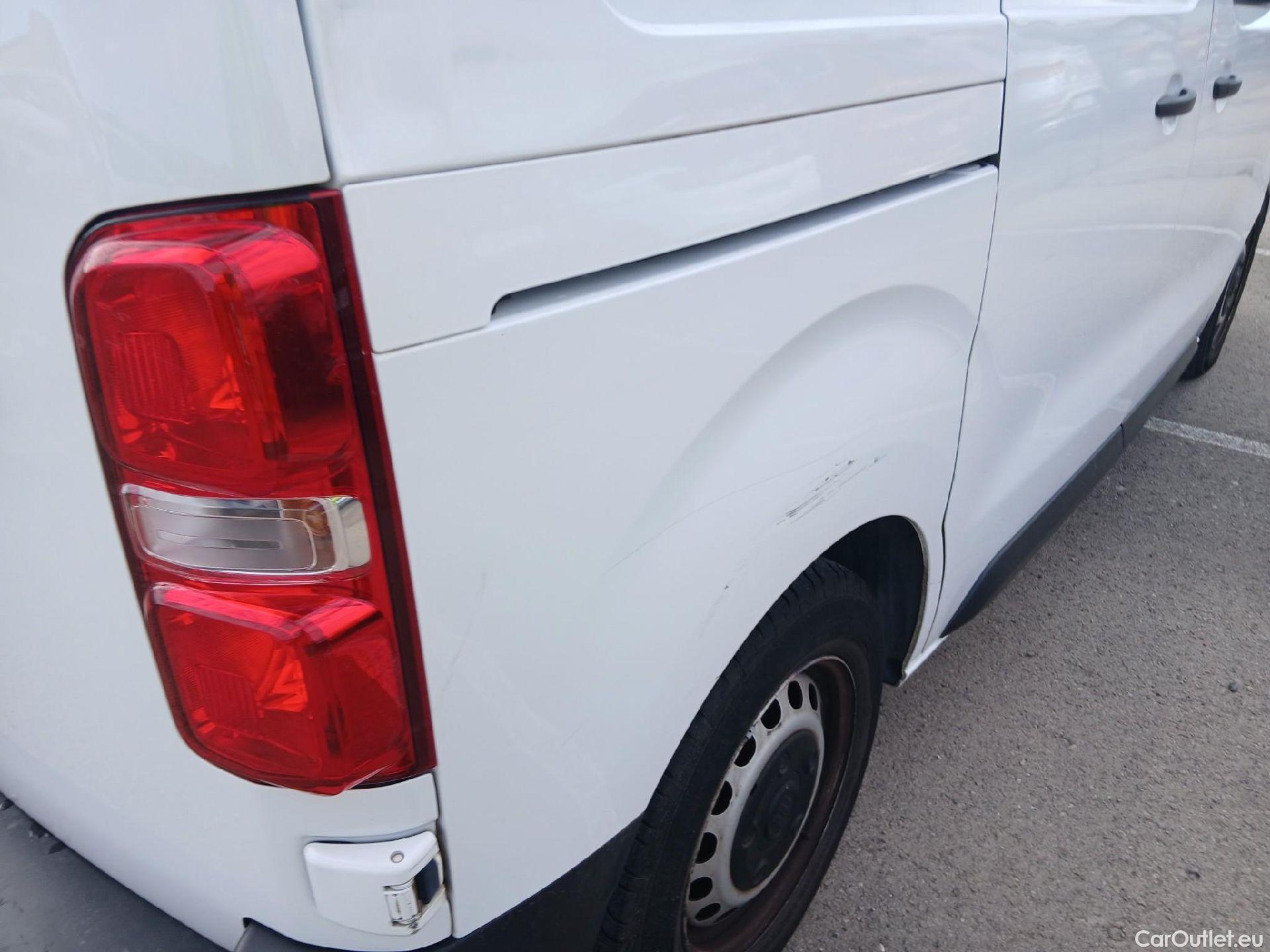  Fiat  Scudo FIAT  / 2021 / 4P / furgón Furgón L1 120cv MT6 Business #24