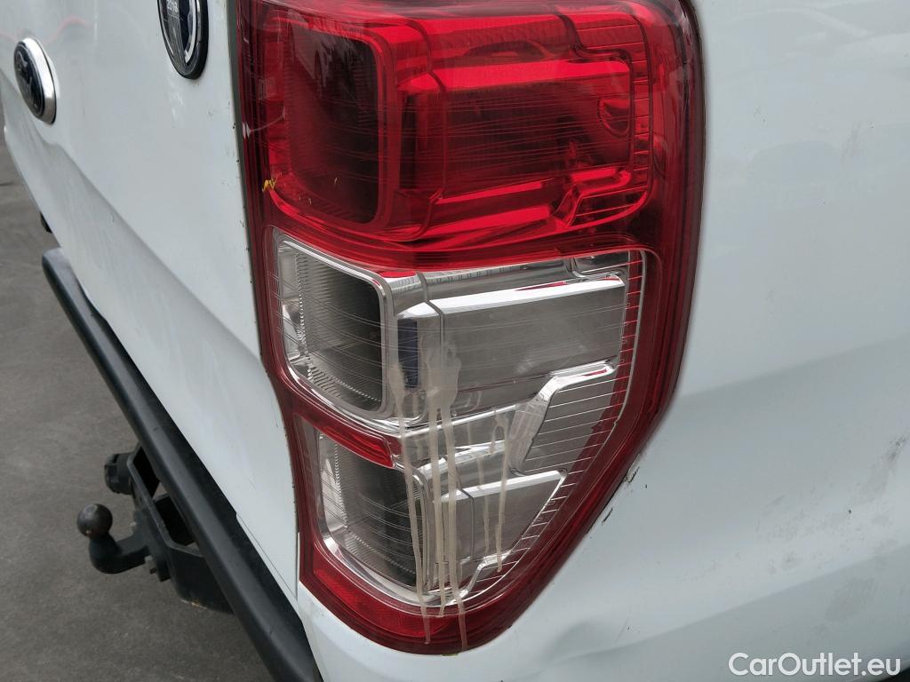  Ford  Ranger FORD  VU 4p 6G pickup 2.2 TDCi 150cv 4x4 Doble Cabina XL #37