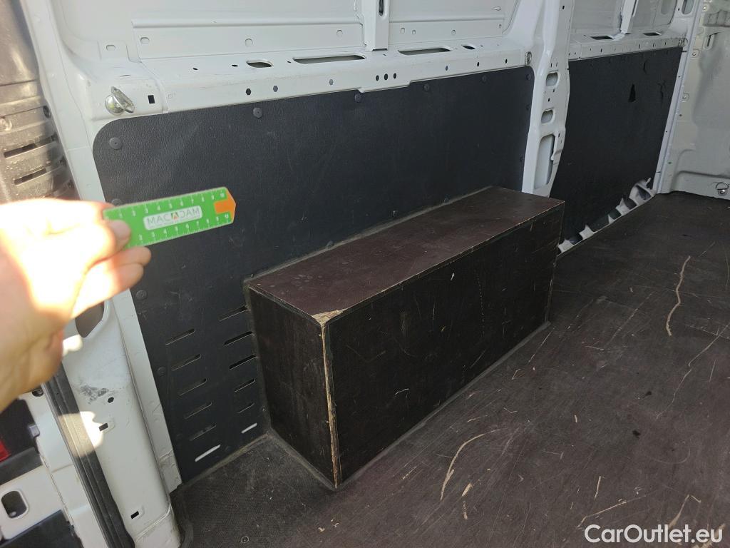  Opel  Movano OPEL  / 2021 / 4P / furgón  F2ML Furgón Base L2H2 3.5T 2.2 BlueHDi #54