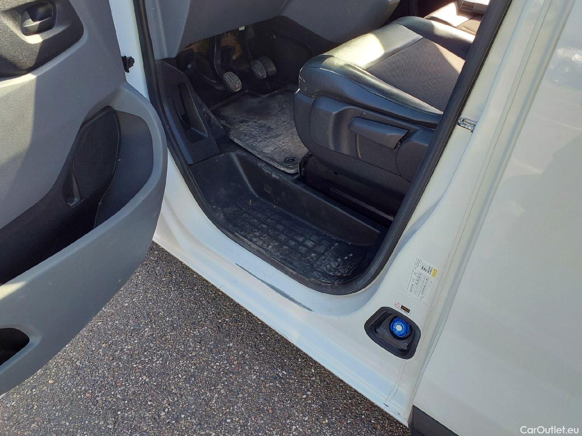 Opel  Vivaro OPEL  / 2019 / 4P / furgón 1.5 Diésel 74kW (100CV) M Std Express #2